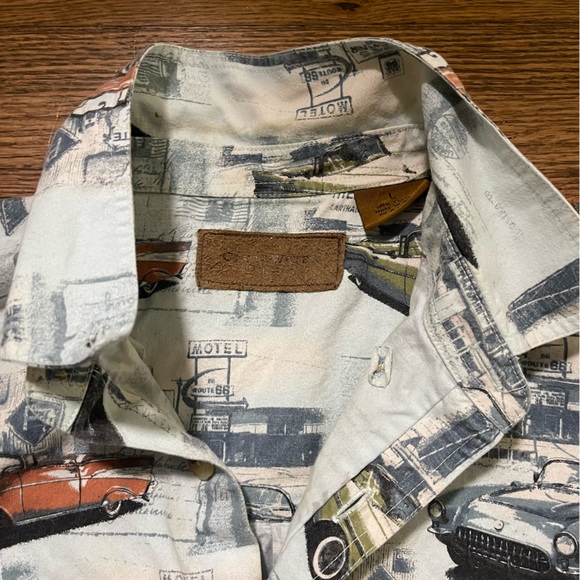 CLEARWATER OUTFITTERS Classic Car Themed Large Button Front Short Sleeve Shirt - Picture 12 of 14